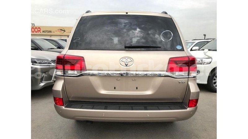 Big with watermark toyota land cruiser ahal import dubai 2205