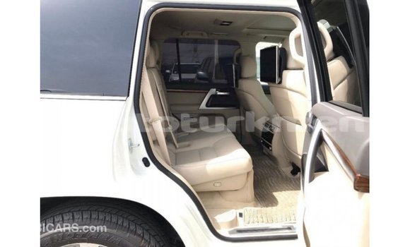 Buy Import Toyota Land Cruiser White Car in Import - Dubai in Ahal Buy Import Toyota Land Cruiser White Car in Import - Dubai in Ahal