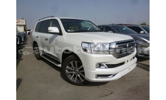 Buy Import Toyota Land Cruiser White Car in Import - Dubai in Ahal Buy Import Toyota Land Cruiser White Car in Import - Dubai in Ahal