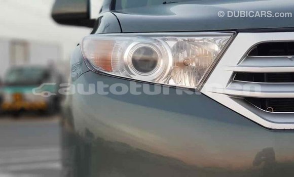 Buy Import Toyota Highlander Green Car in Import - Dubai in Ahal Buy Import Toyota Highlander Green Car in Import - Dubai in Ahal