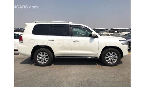 Buy Import Toyota Land Cruiser White Car in Import - Dubai in Ahal Buy Import Toyota Land Cruiser White Car in Import - Dubai in Ahal