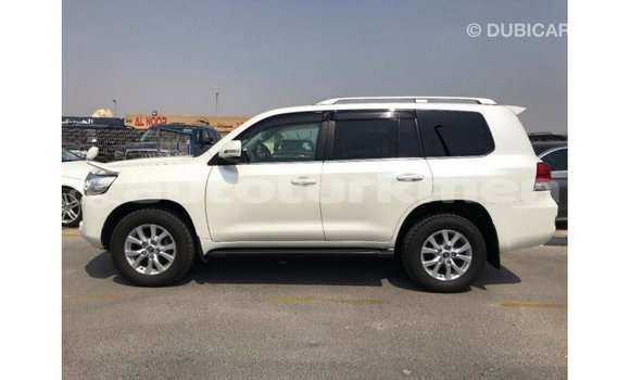 Buy Import Toyota Land Cruiser White Car in Import - Dubai in Ahal Buy Import Toyota Land Cruiser White Car in Import - Dubai in Ahal