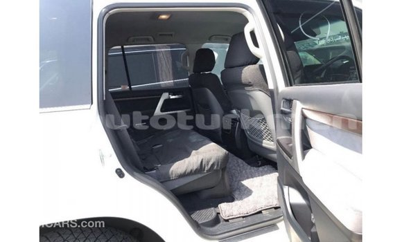Buy Import Toyota Land Cruiser White Car in Import - Dubai in Ahal Buy Import Toyota Land Cruiser White Car in Import - Dubai in Ahal
