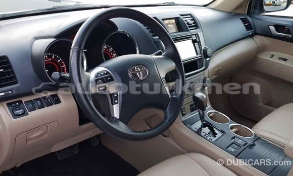 Buy Import Toyota Highlander Green Car in Import - Dubai in Ahal Buy Import Toyota Highlander Green Car in Import - Dubai in Ahal