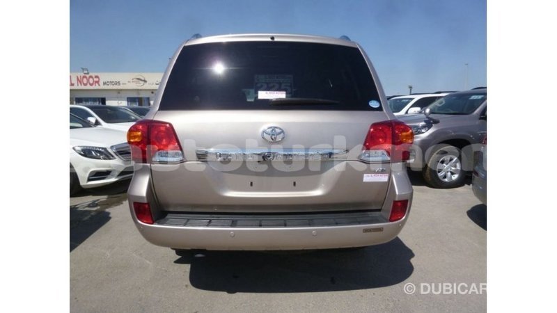 Big with watermark toyota land cruiser ahal import dubai 2225