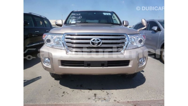 Big with watermark toyota land cruiser ahal import dubai 2225