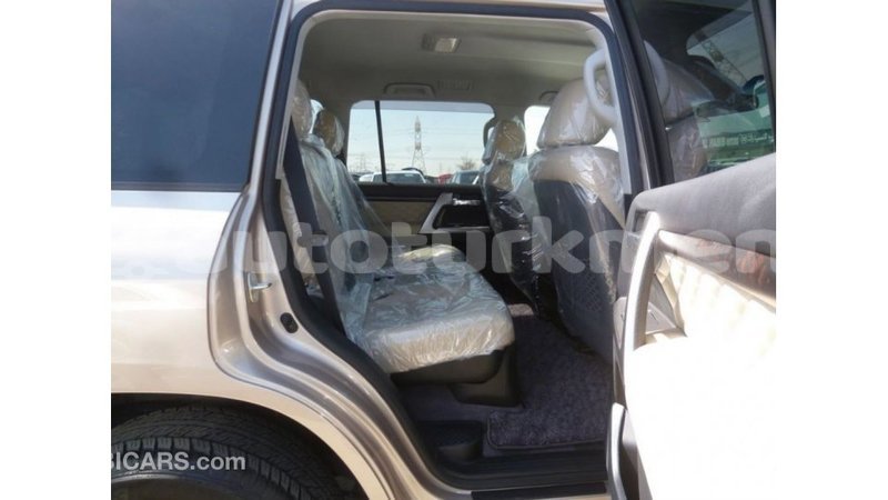 Big with watermark toyota land cruiser ahal import dubai 2225