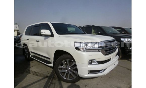 Buy Import Toyota Land Cruiser White Car in Import - Dubai in Ahal Buy Import Toyota Land Cruiser White Car in Import - Dubai in Ahal