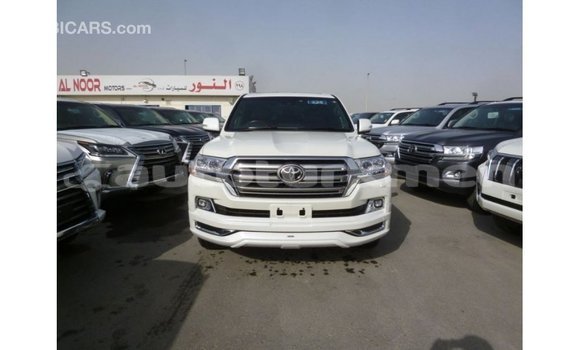 Buy Import Toyota Land Cruiser White Car in Import - Dubai in Ahal Buy Import Toyota Land Cruiser White Car in Import - Dubai in Ahal