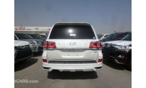 Buy Import Toyota Land Cruiser White Car in Import - Dubai in Ahal Buy Import Toyota Land Cruiser White Car in Import - Dubai in Ahal