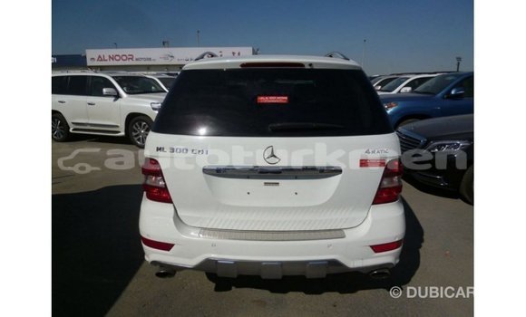 Buy Import Mercedes-Benz 190 White Car in Import - Dubai in Ahal Buy Import Mercedes-Benz 190 White Car in Import - Dubai in Ahal