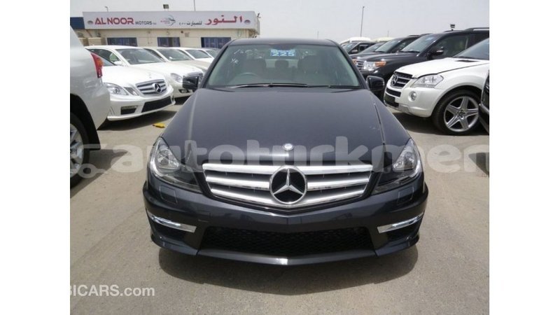 Big with watermark mercedes benz 190 ahal import dubai 2241