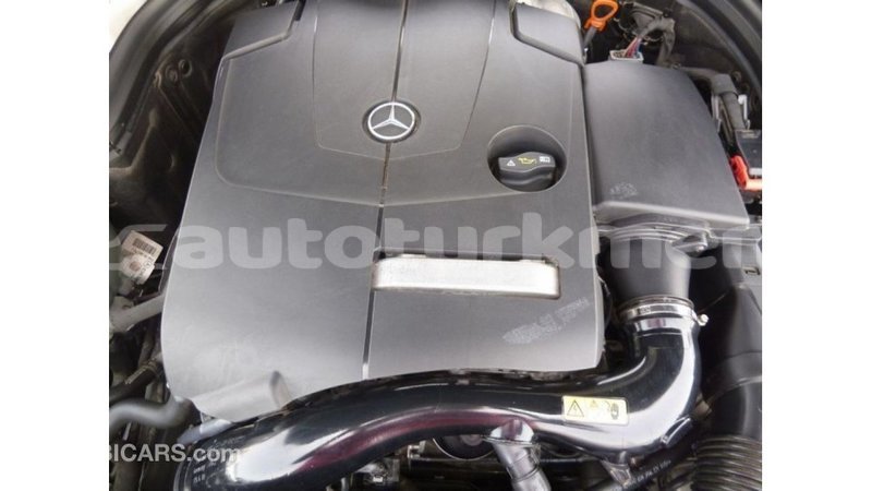 Big with watermark mercedes benz 190 ahal import dubai 2241