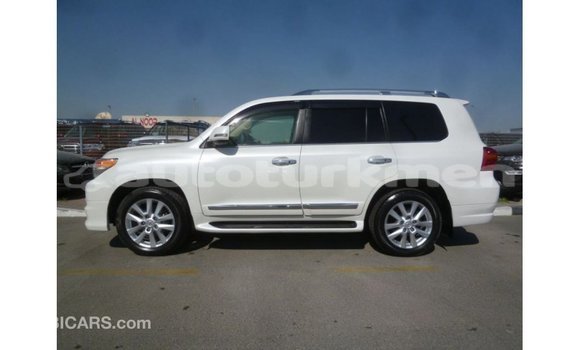 Buy Import Toyota Land Cruiser White Car in Import - Dubai in Ahal Buy Import Toyota Land Cruiser White Car in Import - Dubai in Ahal