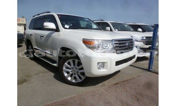 Buy Import Toyota Land Cruiser White Car in Import - Dubai in Ahal Buy Import Toyota Land Cruiser White Car in Import - Dubai in Ahal