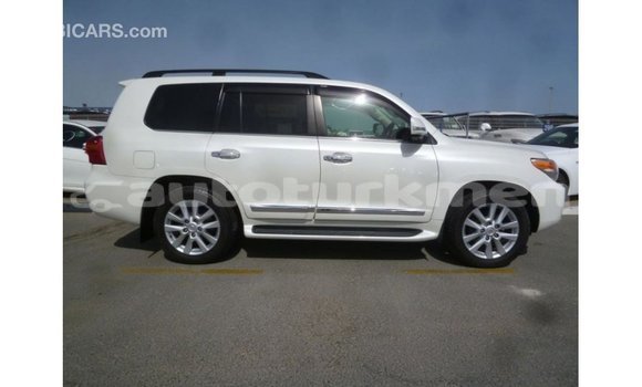 Buy Import Toyota Land Cruiser White Car in Import - Dubai in Ahal Buy Import Toyota Land Cruiser White Car in Import - Dubai in Ahal