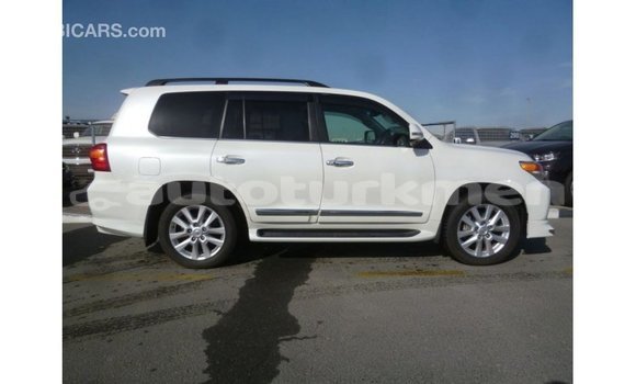 Buy Import Toyota Land Cruiser White Car in Import - Dubai in Ahal Buy Import Toyota Land Cruiser White Car in Import - Dubai in Ahal