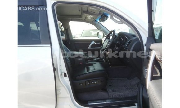 Buy Import Toyota Land Cruiser White Car in Import - Dubai in Ahal Buy Import Toyota Land Cruiser White Car in Import - Dubai in Ahal