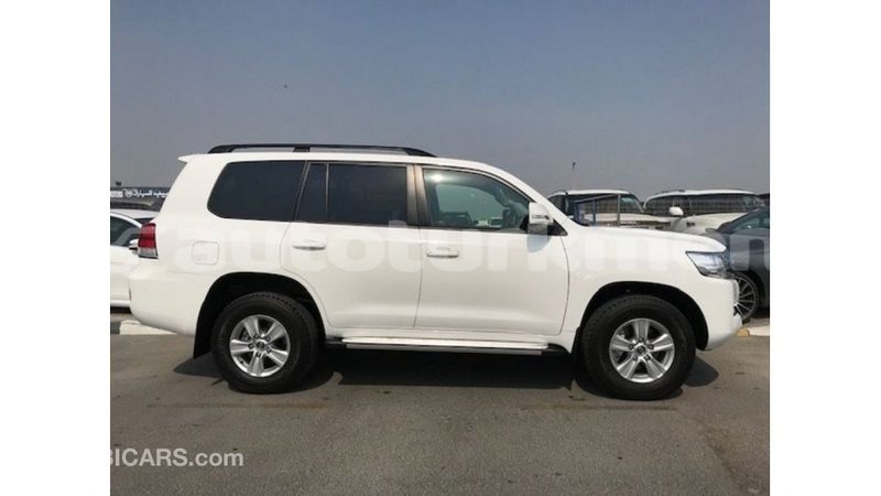 Big with watermark toyota land cruiser ahal import dubai 2253