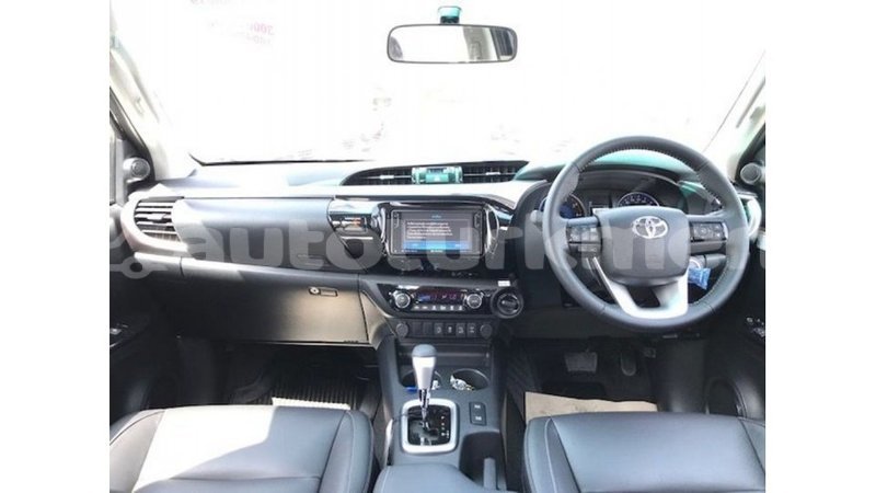 Big with watermark toyota hilux ahal import dubai 2259