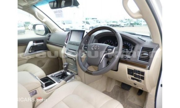 Buy Import Toyota Land Cruiser White Car in Import - Dubai in Ahal Buy Import Toyota Land Cruiser White Car in Import - Dubai in Ahal