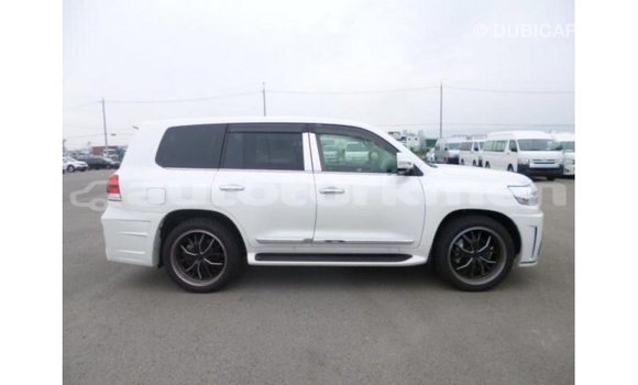 Buy Import Toyota Land Cruiser White Car in Import - Dubai in Ahal Buy Import Toyota Land Cruiser White Car in Import - Dubai in Ahal
