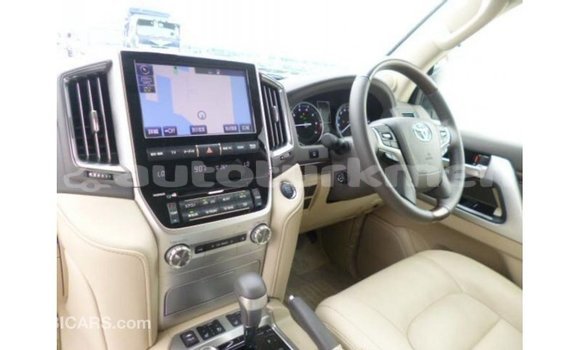 Buy Import Toyota Land Cruiser White Car in Import - Dubai in Ahal Buy Import Toyota Land Cruiser White Car in Import - Dubai in Ahal