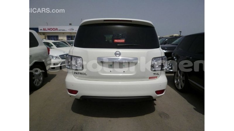 Big with watermark nissan patrol ahal import dubai 2286