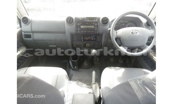 Buy Import Toyota Land Cruiser White Car in Import - Dubai in Ahal Buy Import Toyota Land Cruiser White Car in Import - Dubai in Ahal