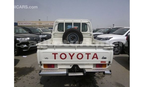 Buy Import Toyota Land Cruiser White Car in Import - Dubai in Ahal Buy Import Toyota Land Cruiser White Car in Import - Dubai in Ahal