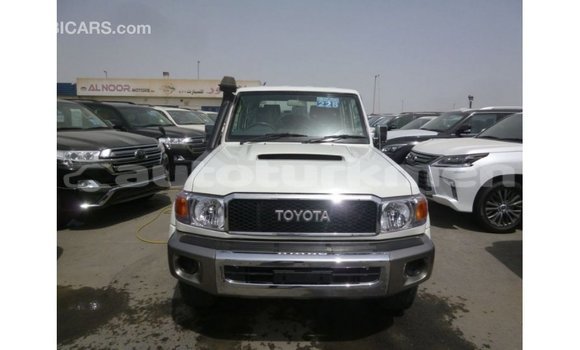 Buy Import Toyota Land Cruiser White Car in Import - Dubai in Ahal Buy Import Toyota Land Cruiser White Car in Import - Dubai in Ahal