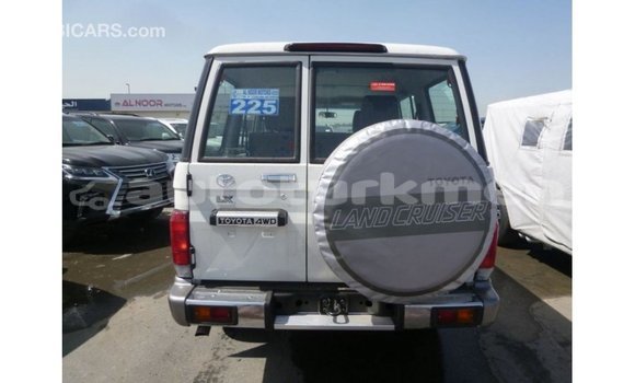 Buy Import Toyota Land Cruiser White Car in Import - Dubai in Ahal Buy Import Toyota Land Cruiser White Car in Import - Dubai in Ahal