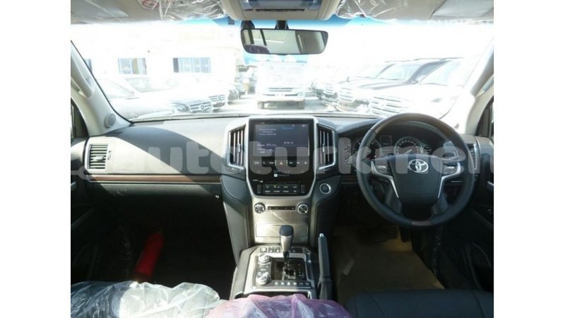 Big with watermark toyota land cruiser ahal import dubai 2318