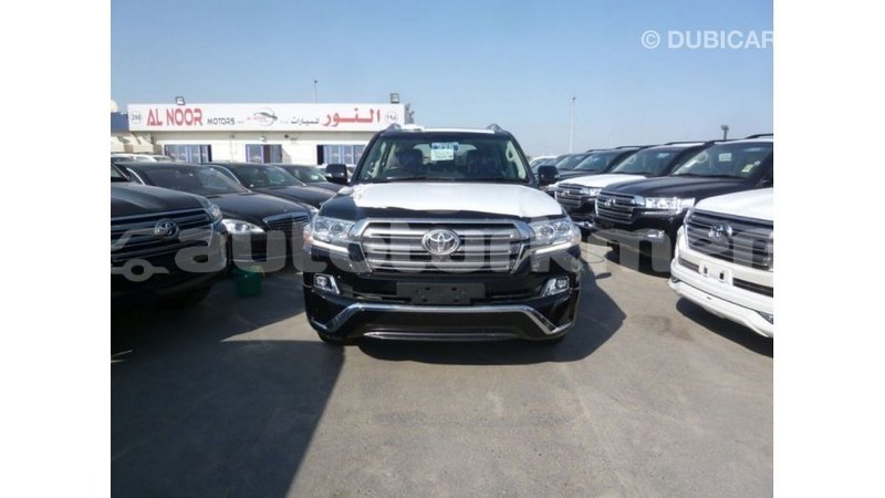 Big with watermark toyota land cruiser ahal import dubai 2318