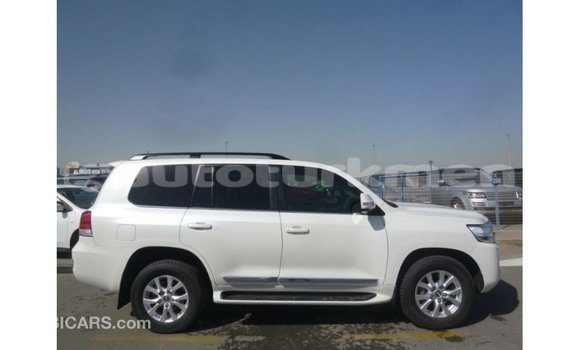 Buy Import Toyota Land Cruiser White Car in Import - Dubai in Ahal Buy Import Toyota Land Cruiser White Car in Import - Dubai in Ahal