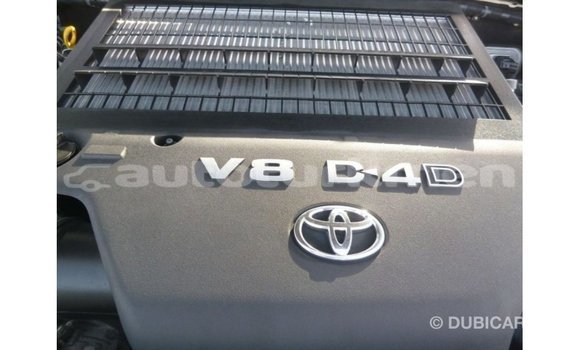 Buy Import Toyota Land Cruiser White Car in Import - Dubai in Ahal Buy Import Toyota Land Cruiser White Car in Import - Dubai in Ahal