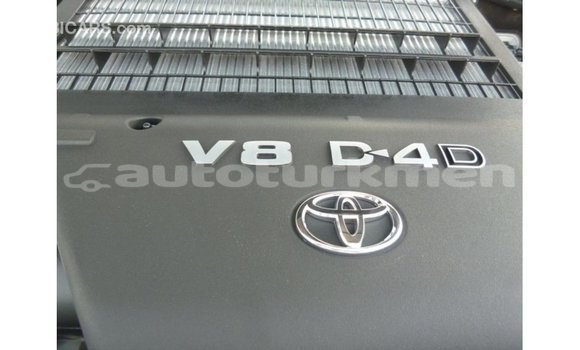 Buy Import Toyota Land Cruiser White Car in Import - Dubai in Ahal Buy Import Toyota Land Cruiser White Car in Import - Dubai in Ahal
