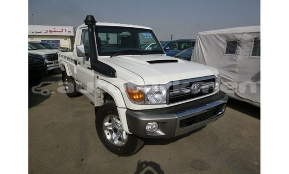 Buy Import Toyota Land Cruiser White Car in Import - Dubai in Ahal Buy Import Toyota Land Cruiser White Car in Import - Dubai in Ahal