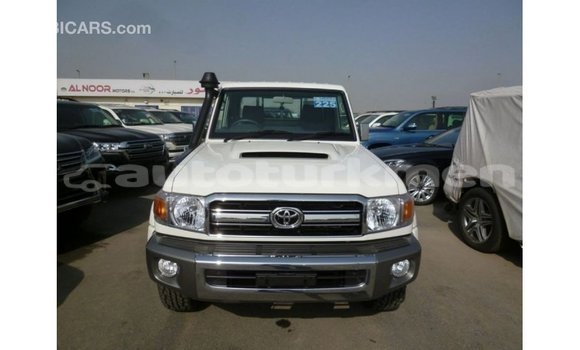 Buy Import Toyota Land Cruiser White Car in Import - Dubai in Ahal Buy Import Toyota Land Cruiser White Car in Import - Dubai in Ahal