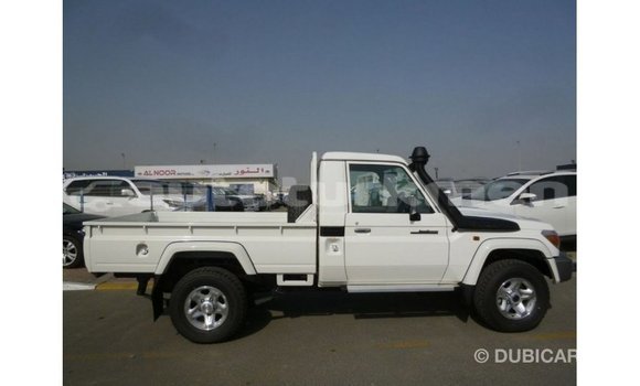 Buy Import Toyota Land Cruiser White Car in Import - Dubai in Ahal Buy Import Toyota Land Cruiser White Car in Import - Dubai in Ahal