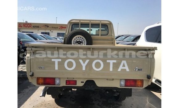 Buy Import Toyota Land Cruiser Beige Car in Import - Dubai in Ahal Buy Import Toyota Land Cruiser Beige Car in Import - Dubai in Ahal