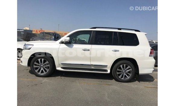 Buy Import Toyota Land Cruiser White Car in Import - Dubai in Ahal Buy Import Toyota Land Cruiser White Car in Import - Dubai in Ahal