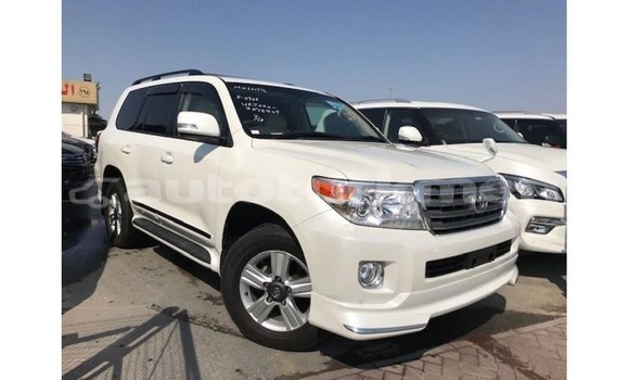 Buy Import Toyota Land Cruiser White Car in Import - Dubai in Ahal Buy Import Toyota Land Cruiser White Car in Import - Dubai in Ahal
