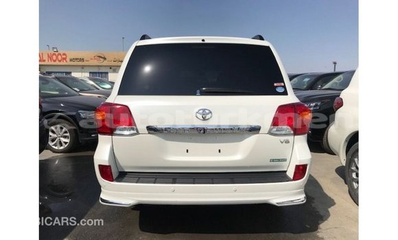 Buy Import Toyota Land Cruiser White Car in Import - Dubai in Ahal Buy Import Toyota Land Cruiser White Car in Import - Dubai in Ahal