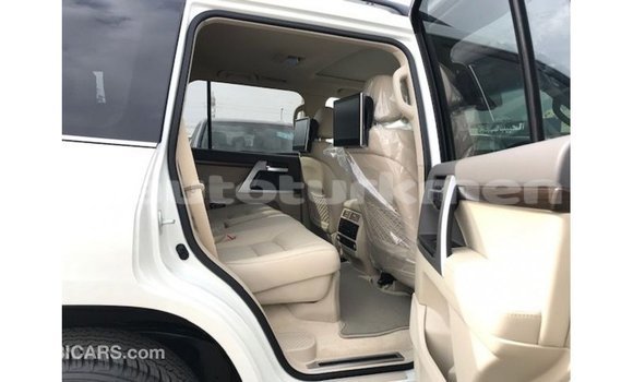 Buy Import Toyota Land Cruiser White Car in Import - Dubai in Ahal Buy Import Toyota Land Cruiser White Car in Import - Dubai in Ahal