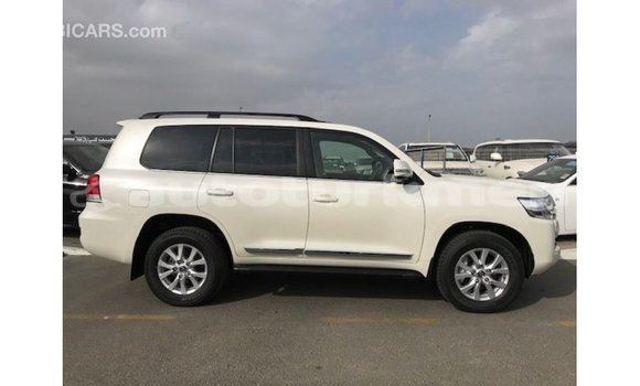 Buy Import Toyota Land Cruiser White Car in Import - Dubai in Ahal Buy Import Toyota Land Cruiser White Car in Import - Dubai in Ahal