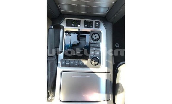 Buy Import Toyota Land Cruiser White Car in Import - Dubai in Ahal Buy Import Toyota Land Cruiser White Car in Import - Dubai in Ahal