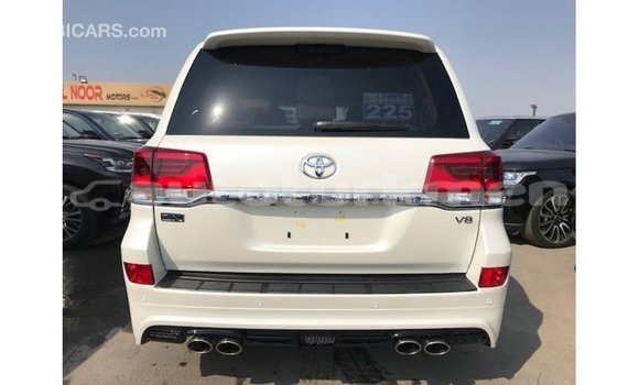 Buy Import Toyota Land Cruiser White Car in Import - Dubai in Ahal Buy Import Toyota Land Cruiser White Car in Import - Dubai in Ahal