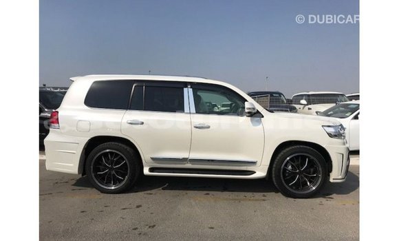 Buy Import Toyota Land Cruiser White Car in Import - Dubai in Ahal Buy Import Toyota Land Cruiser White Car in Import - Dubai in Ahal