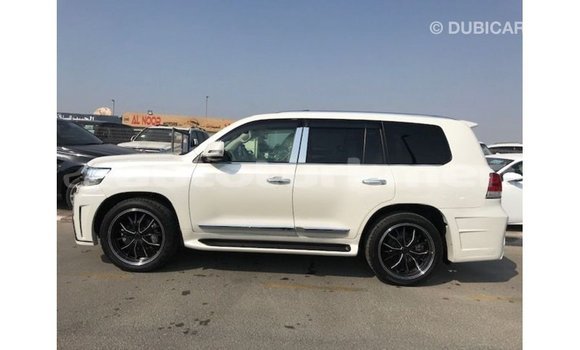 Buy Import Toyota Land Cruiser White Car in Import - Dubai in Ahal Buy Import Toyota Land Cruiser White Car in Import - Dubai in Ahal
